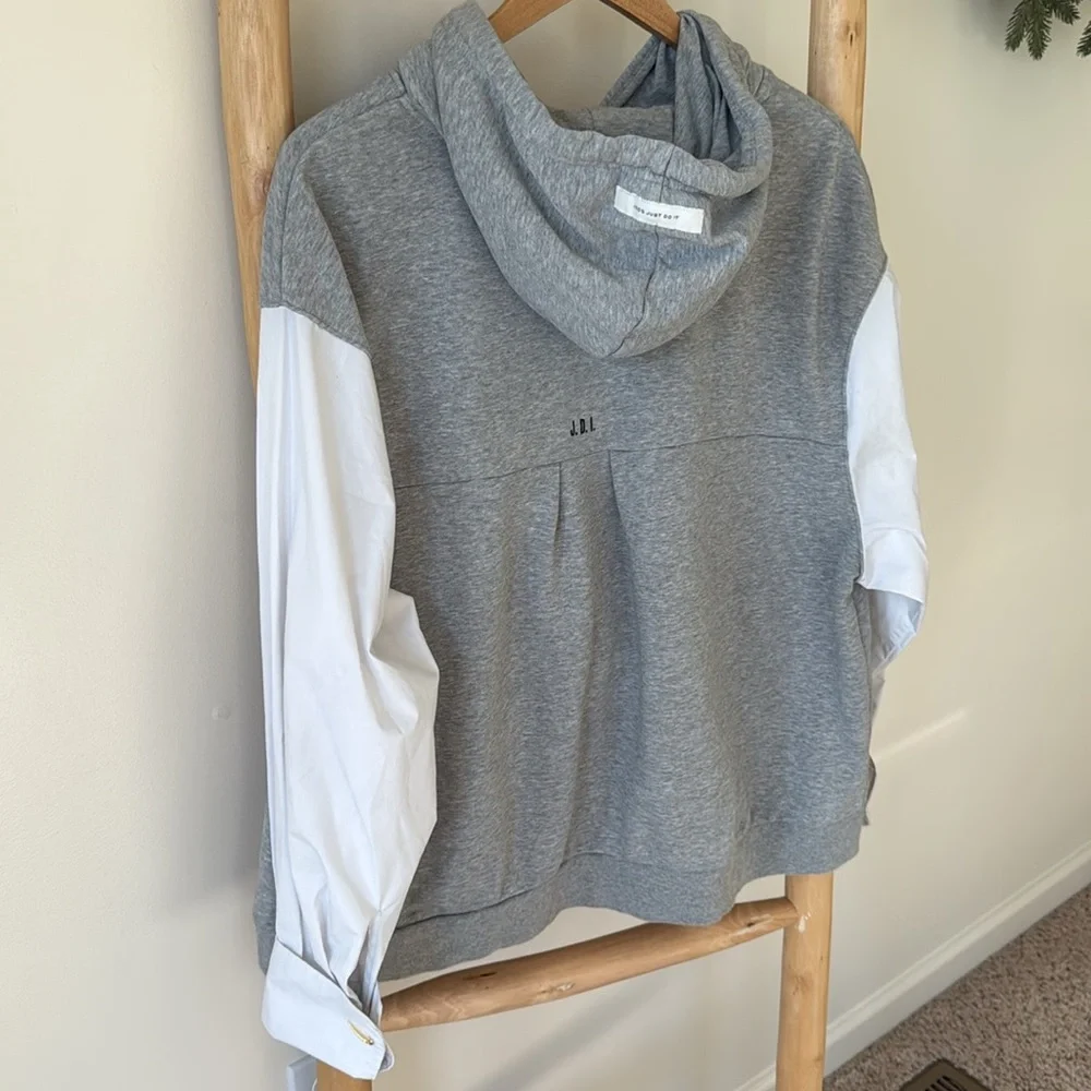 Nike Women's Sportswear Icon Clash Monogram Hoodie in Gray/White Size 1X